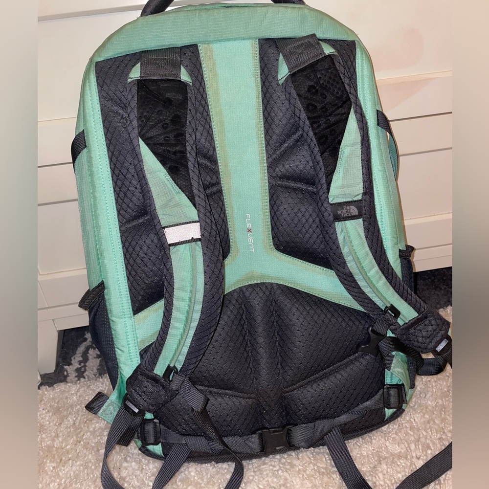 North Face Recon Backpack - Picture 3 of 4